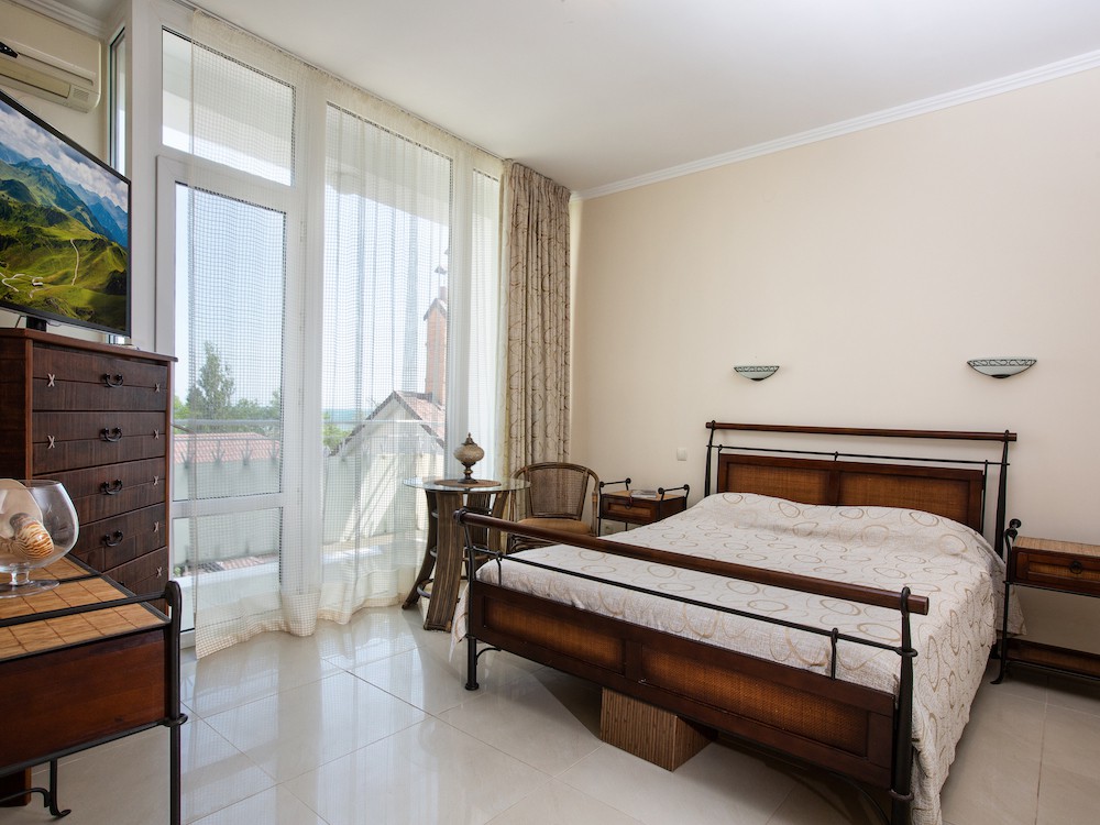 ЛЮКС 2-комнатный с террасой