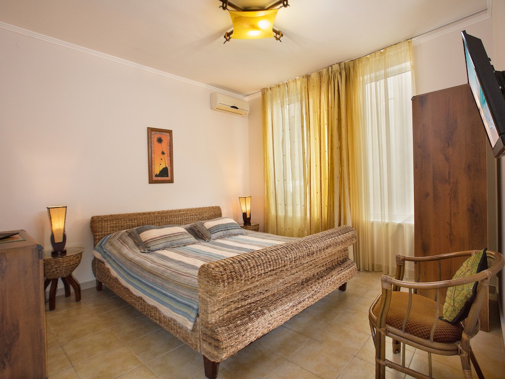 ЛЮКС 2-комнатный с одной спальней