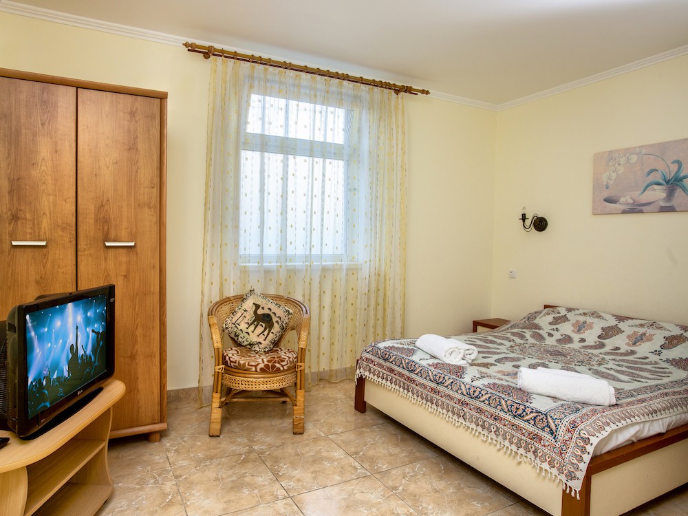 Люкс 2-комнатный с одной спальней