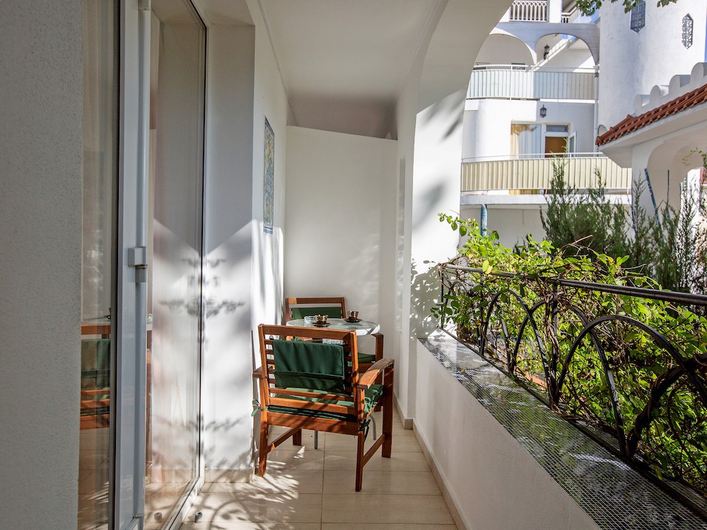 Люкс 2-комнатный с одной спальней