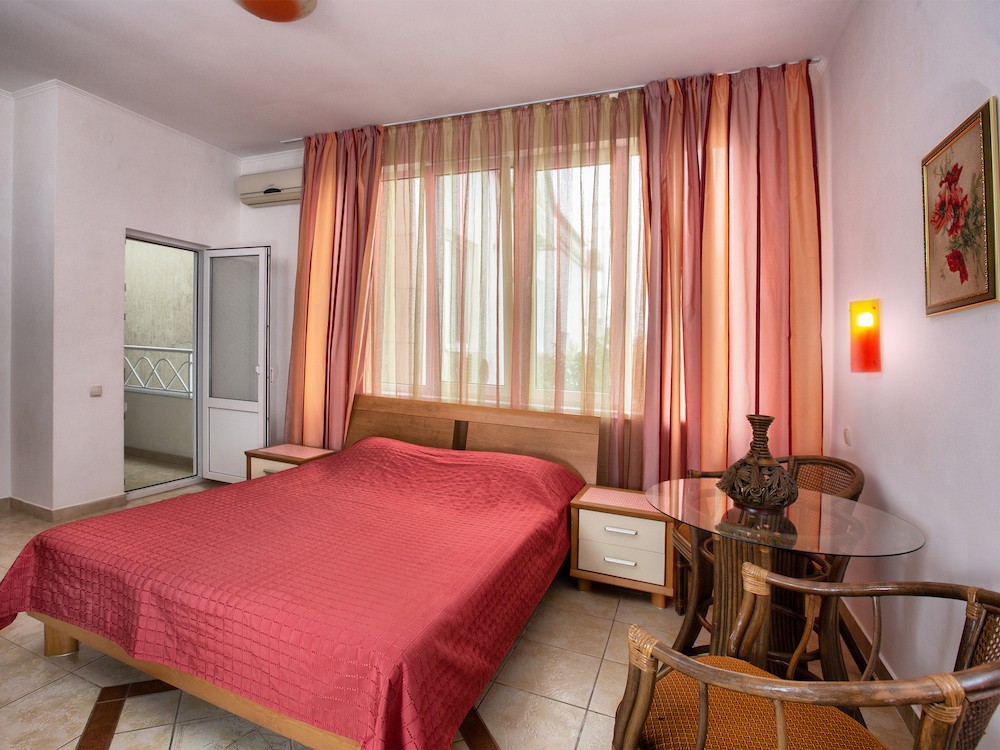 Улучшенный номер 2-местный с балконом