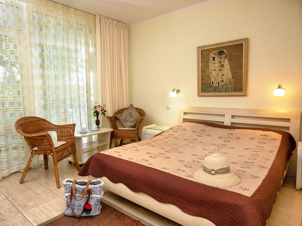 Улучшенный номер 2-местный с балконом