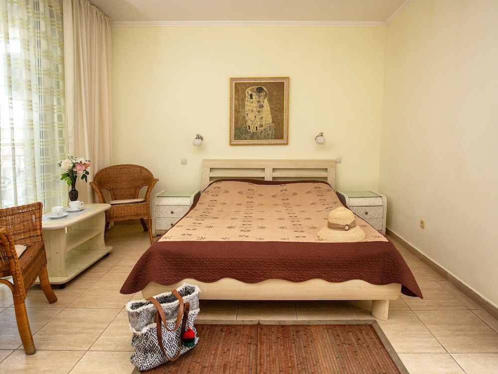 Улучшенный номер 2-местный с балконом