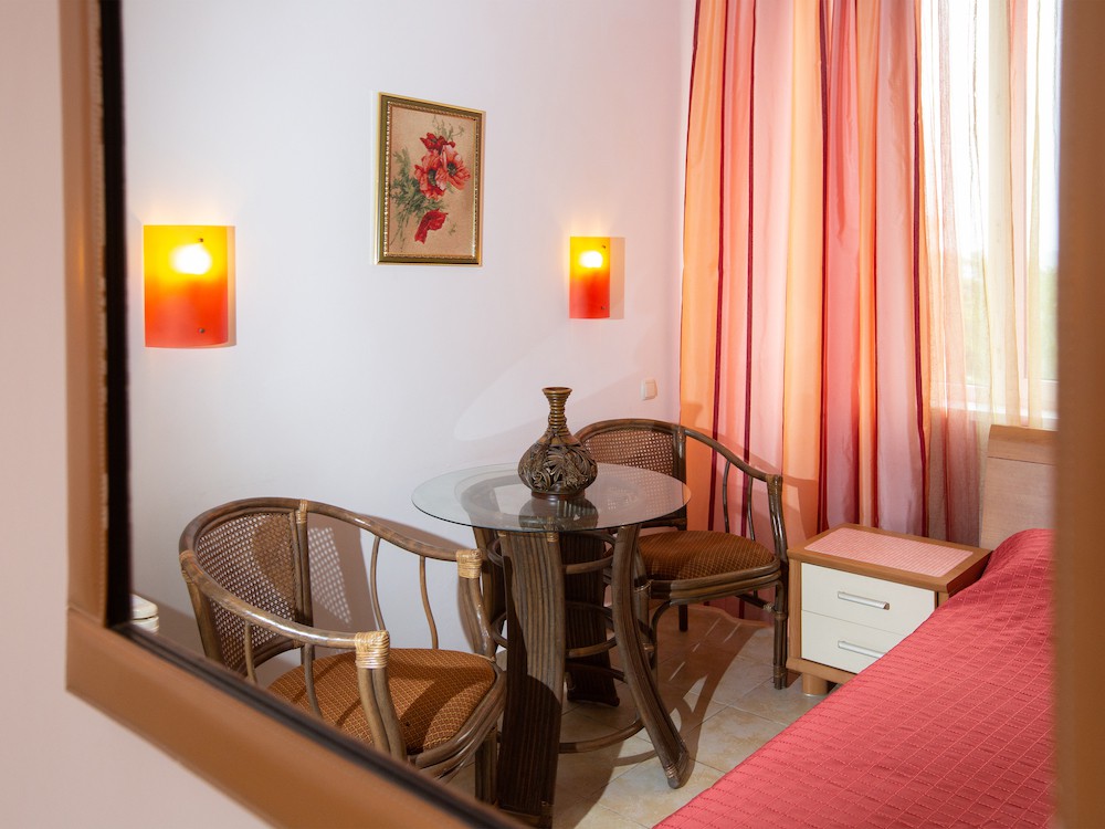 Улучшенный номер 2-местный с балконом